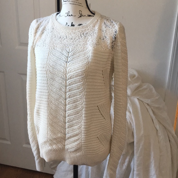 2 sweaters - Picture 5 of 8